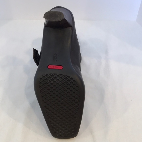 AEROSOLES leather sugar snap heeled open heel shoe - Picture 8 of 8